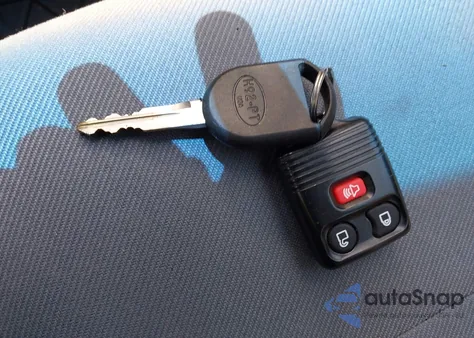 2006 Ford Escape Xls/Xls Manual из США, поврежденный, VIN 1FMYU02Z96KA42274